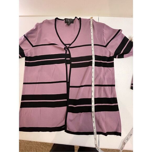 Finity Women’s 1X purple black cardigan 1 button - Picture 4 of 6